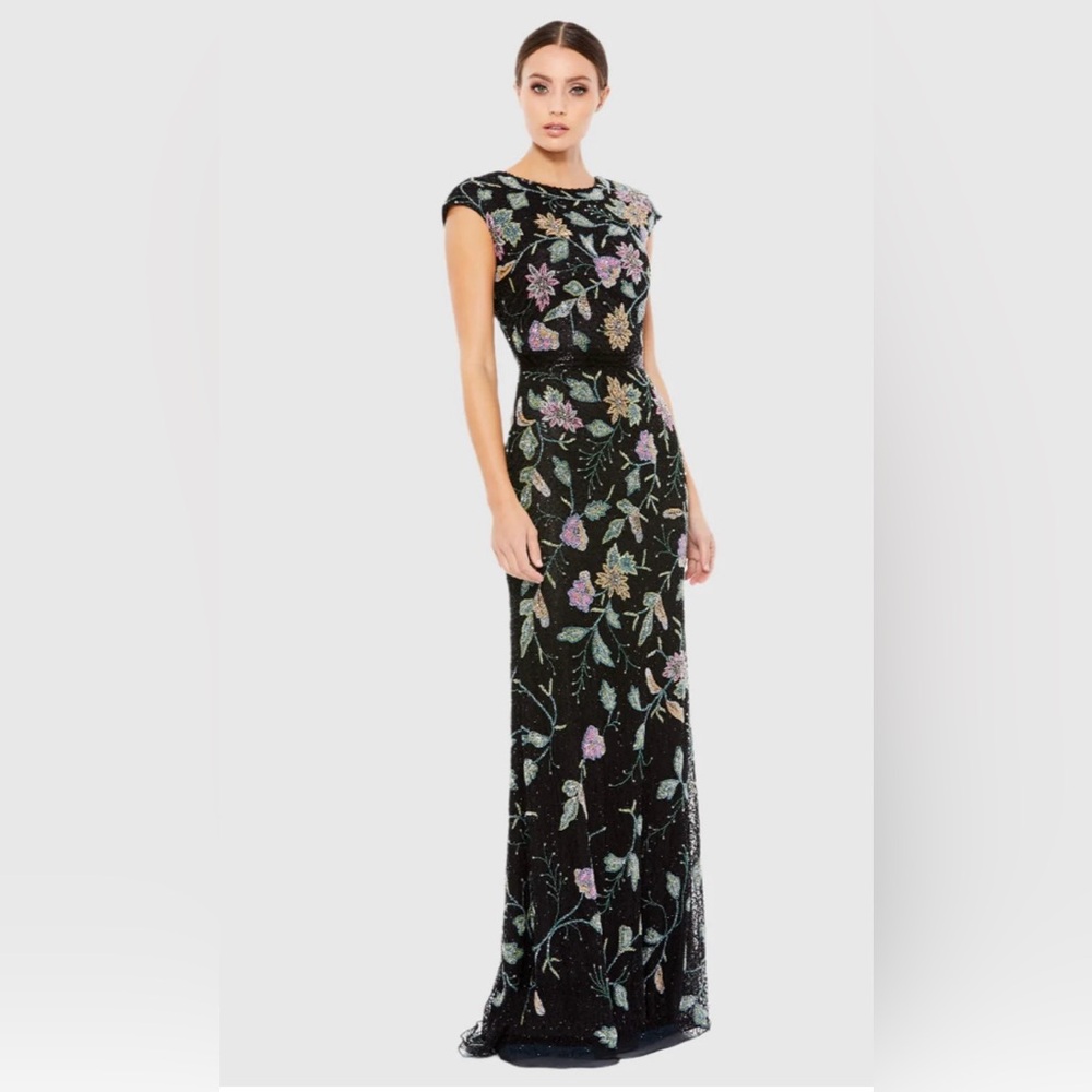 FLORAL BEADED CAP SLEEVE EVENING GOWN Size 4 Color Black Multi